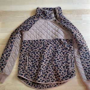 Abercrombie & Fitch fleece